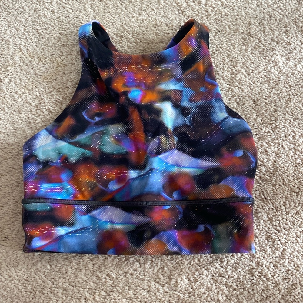 Lululemon sports bra